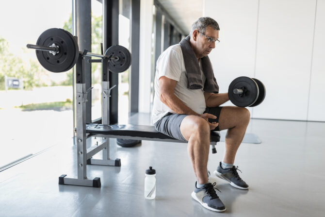 Over 50 and Working Out On Your Own? – Top 5 Mistakes You’re Probably Making
